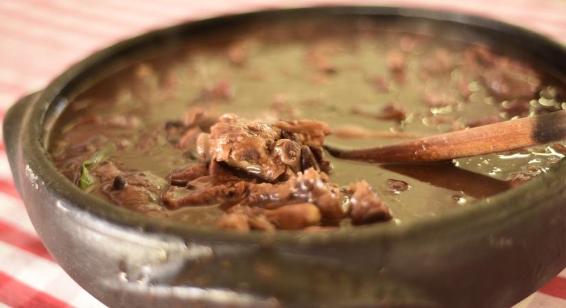 300 adag meleg étel kiosztására készül a Tündérkör Alapítvány Debrecenben