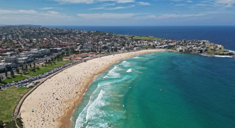 Tömegével jelentek meg a rendőrök, súlyos a helyzet – lövöldözés tört ki a világ egyik legismertebb strandján