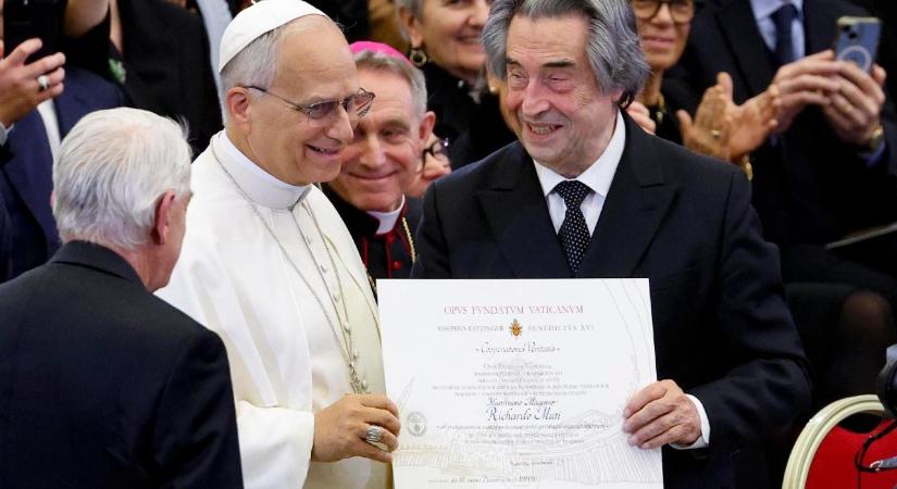 Leó pápa a Ratzinger-díj átadása koncertjén: A zeneművészet a szívet Isten felé vezeti