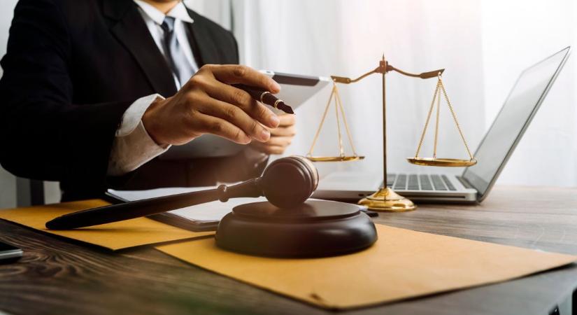 Fejen dobott egy gyereket, hihetetlen mivel és hol