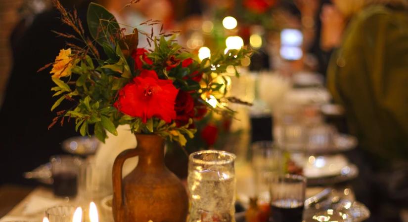 Kutatás: pénzkidobás, vagy jó buli a céges karácsony?