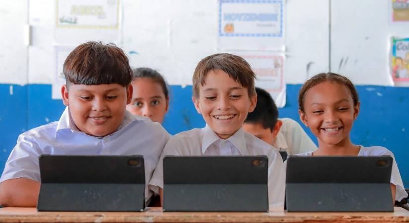 Salvador újabb nagy dobása: a Bitcoin után jönnek az AI tanárok az iskolákba