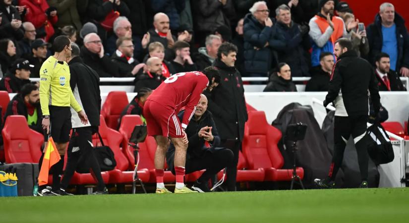Ezért aggódnak Liverpoolban, Szoboszlai fájdalomtól eltorzult arccal verte a földet – videó