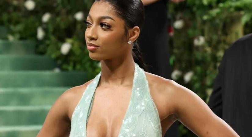 A párductestű kosárkirálynő elcsábította az NBA sztárjátékosát – galéria