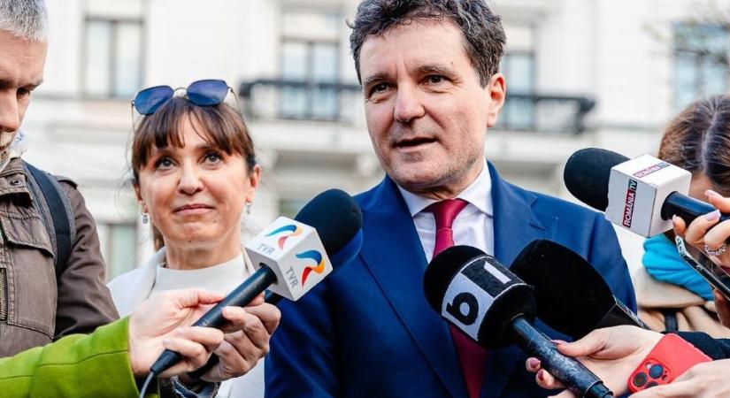 Hol lakik az államfő? – Felállítottak két őrbódét, hogy a testőrök ne fázzanak