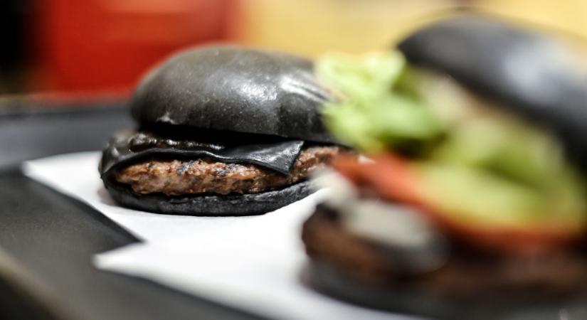 Gyorsétterembe járni már nem is olyan egészségtelen, a Burger King penészes hamburgere ezt üzeni