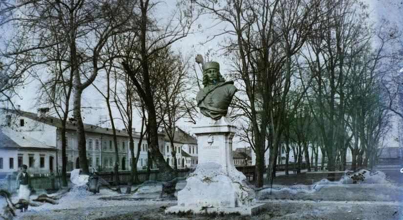 A törökök valami furát tettek Rákóczi fejedelem maradványaival, majd hirtelen eltűnt a sír Magyarországról
