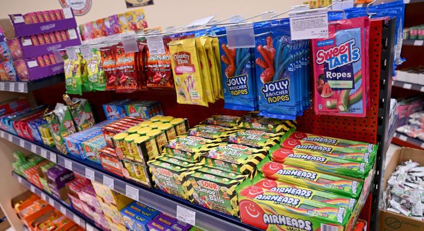 Panaszkodnak az amerikaiak: hiába úsznak a pénzben, szegényebbnek érzik magukat, mint valaha – és lehet, hogy igazuk van?