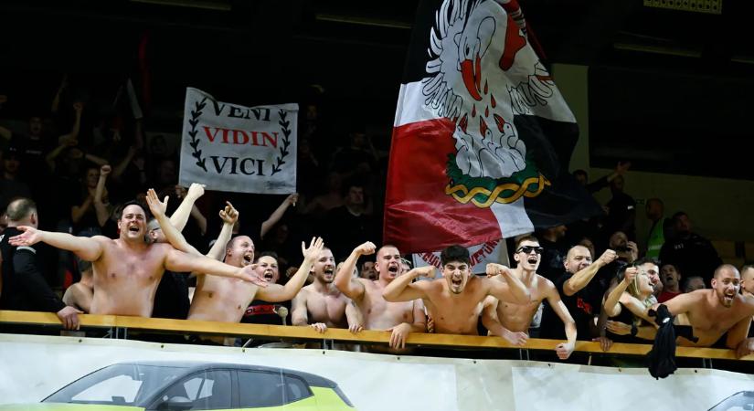 Botrány az NB I-es kosármeccsen, ütötték-verték egymást a szurkolók – videó