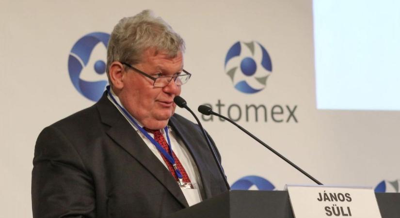 Süli János gyújtja meg a harmadik adventi gyertyát ma este Magyarkesziben