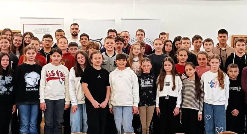 Zajlanak a „GENIUS” tehetséggondozó hétvégék - Ifjú matematikusok közösségépítése