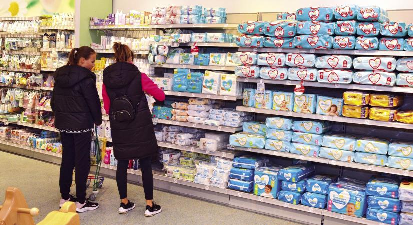 NKFH: az újszülött pelenkák és az egészségügyi betétek folyadékmegkötő képességénél nem találtak megtévesztő értékeket