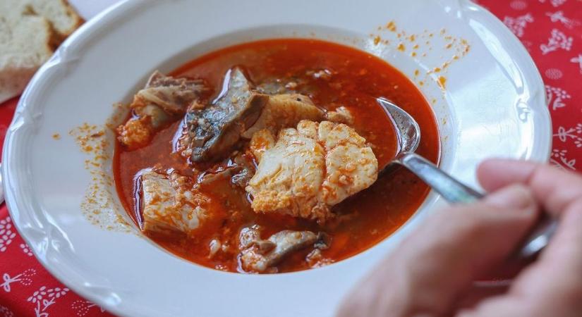 Itt mindenki megfoghatja a karácsonyi pontyot!