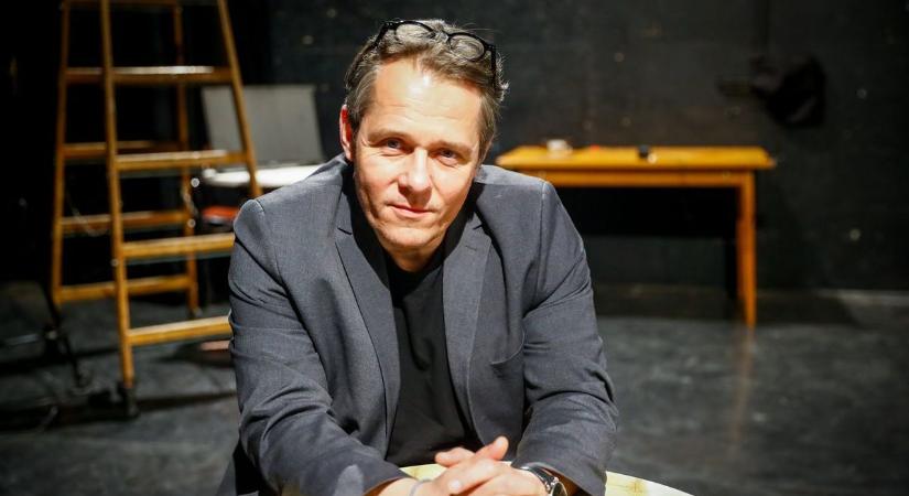 Nem volt kérdés, Őze Áron tovább folytatja a Bartók színház élén