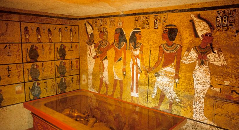 Futva menekültek a felfedezők, iszonyatos múmiát találtak a világ egyetlen épségben maradt fáraósírjában