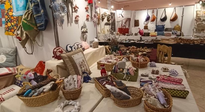 Sokan felháborodtak: mesterséges intelligencia a kézműves vásáron