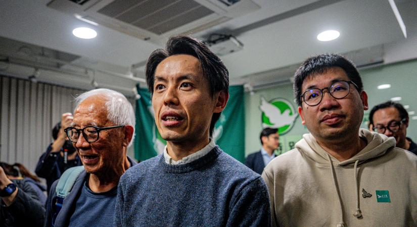 Megszűnik Hongkong utolsó nagy ellenzéki pártja is