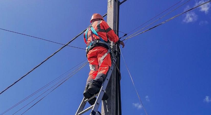 Hiába nincs hely, egy trükkel mégis könnyen hálózatra csatlakozhat a napelem - itthon is terjed, de még tisztázni kell a részleteket.