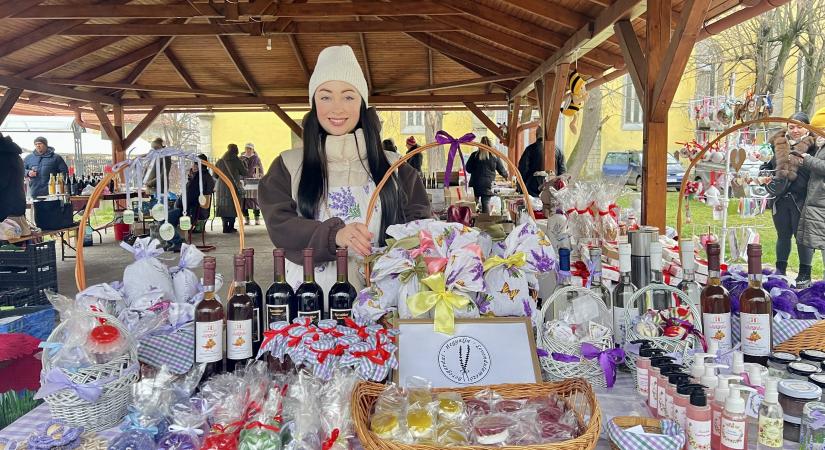 Karácsonyra hangolva: idén is megrendezték az adventi vásárt Beregszászban