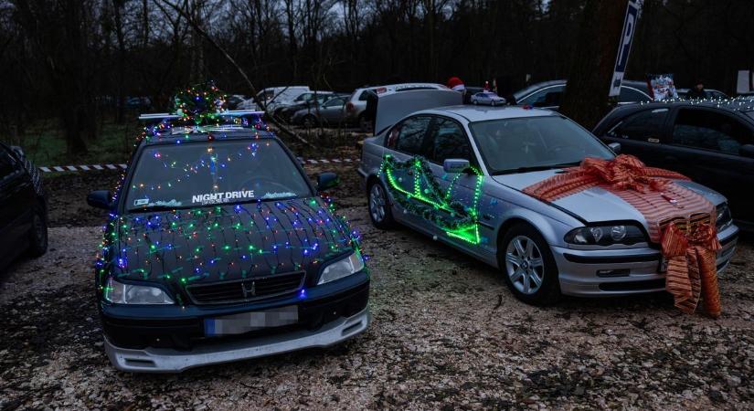 Több száz autóval és ünnepi fényekkel debütált az új helyszínen a K-emat találkozó