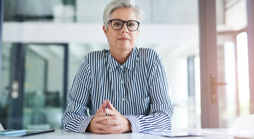 Úgy döntött, nem festi többé a haját – az állásinterjúkon azóta egész másként bánnak vele