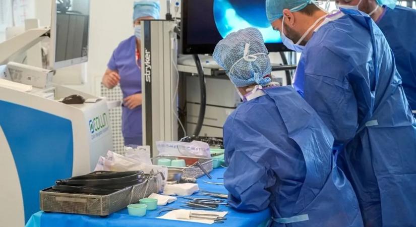 Ritka orvosi csoda:10 kilós daganat eltávolítása közben született meg egy baba