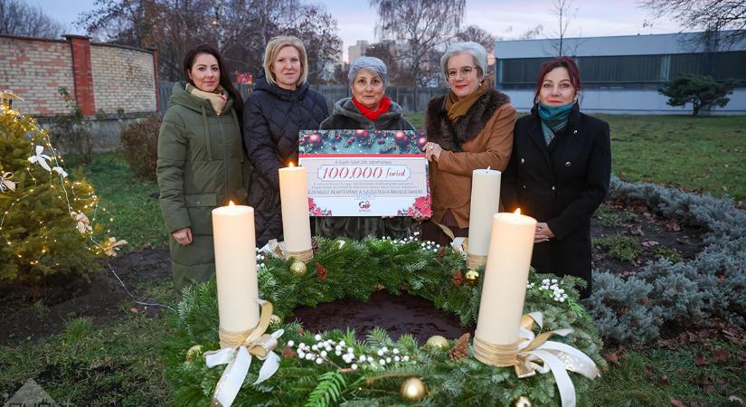 Harmadszor is felgyúlt az adventi gyertya lángja