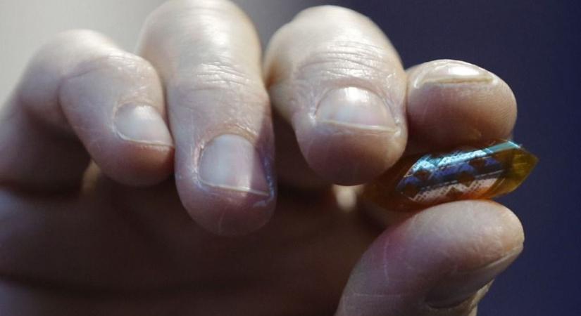 Vége a lemerülő telefonoknak és a lassú töltésnek: megtalálták az energiaipar Szent Grálját, ami mindent megváltoztat