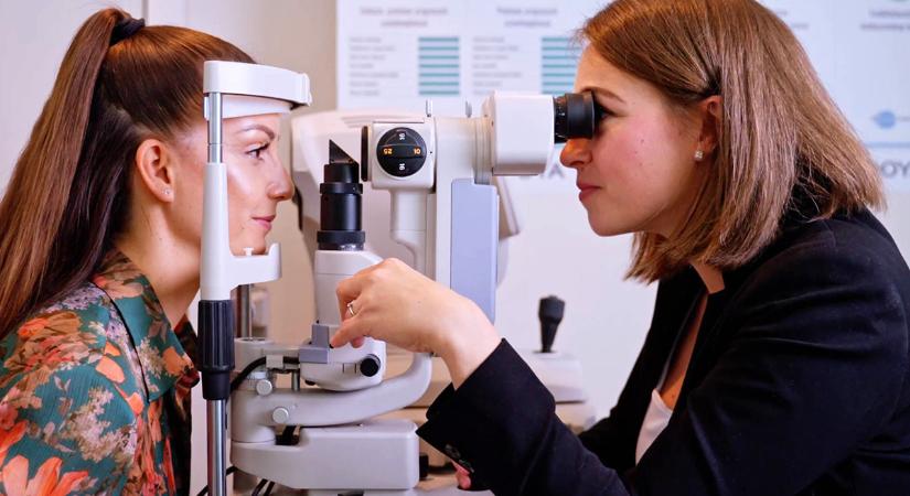 Nem, nem a betűk lettek kisebbek.