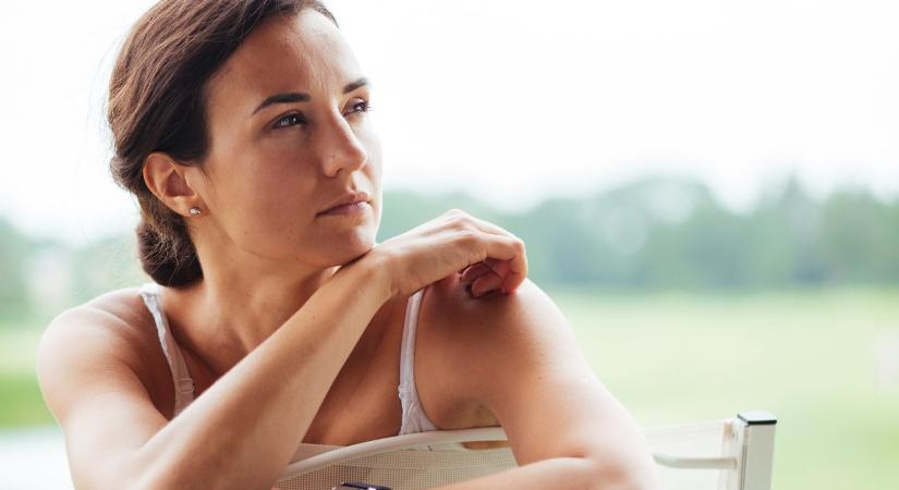 Fontos jelek, amik a 45 év alatti nőket korai menopauzára figyelmeztetik