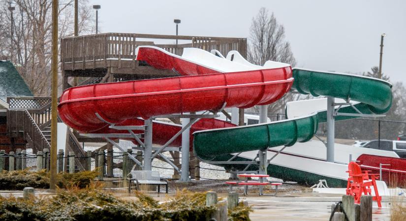 Csúszdaparkkal bővült a celldömölki élményfürdő