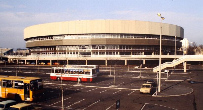 Szörnyű hírre ébredt az ország 26 évvel ezelőtt ezen a napon - leégett egy fontos létesítmény