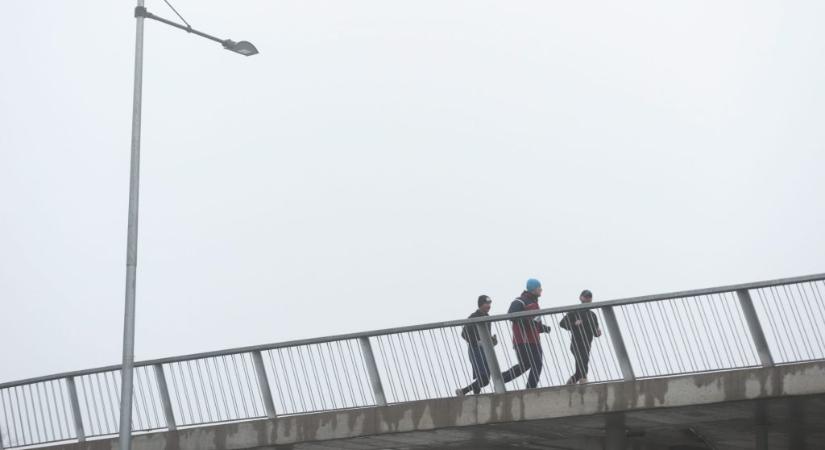 Ónos szitálást és fagypont közeli hideget hozhat a hétfő