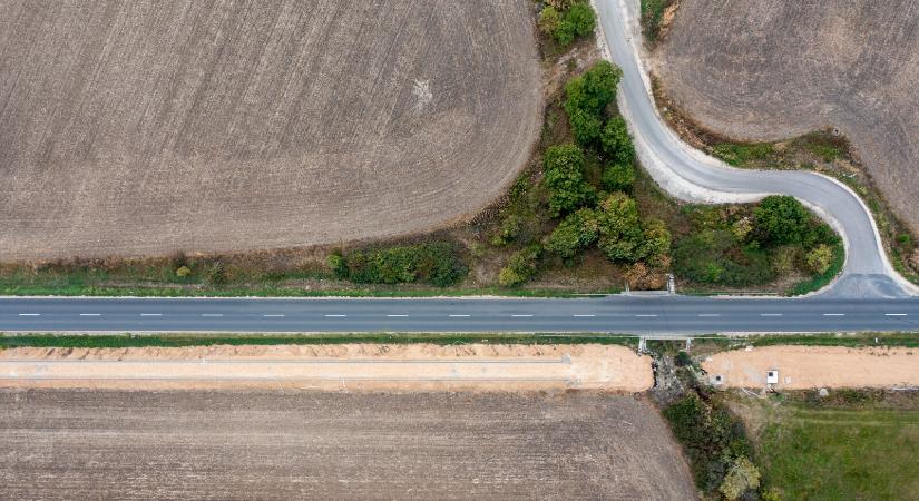 Új kerékpárút készült el a Jászságban