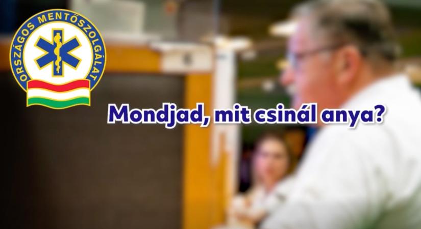 Egy 4 éves magyar kisfiú hívta a mentőket: hangfelvételen, ahogy segít édesanyján