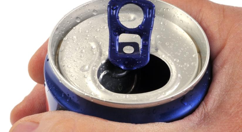 Napi 8 energiaitalt ivott a férfi, hajmeresztő, hogyan reagált a szervezete: még az orvosok is meghökkentek