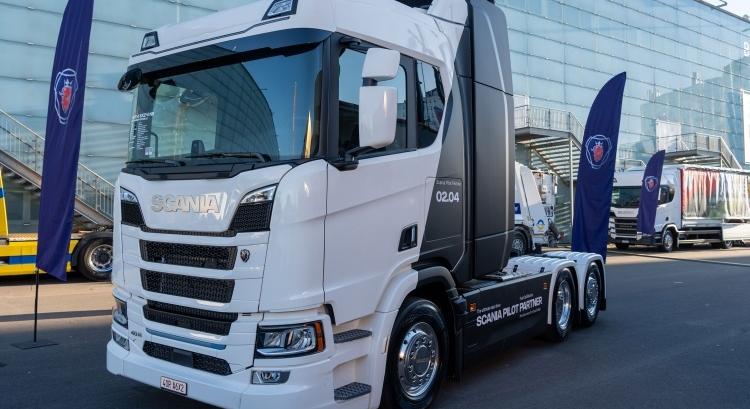 A Scania ügyfeleivel teszteli a fenntarthatóbb megoldásokat