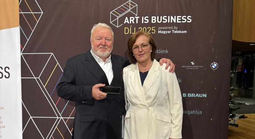 Szekszárdi borászat nagy sikere: művészetpártolásért díjazták a Heimann Családi Birtokot