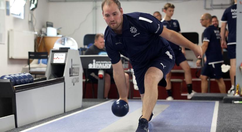 Kiütéssel szereztek előnyt a visszavágóra a tekézők