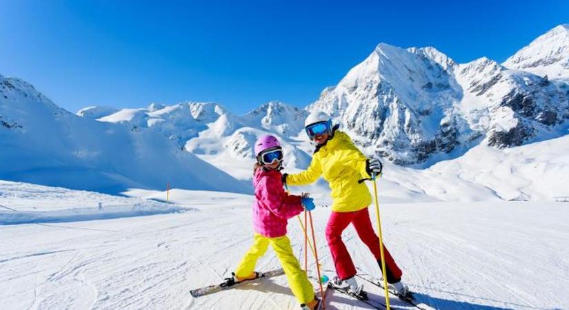 Síelést tervez? Ennyi most a biztosítás