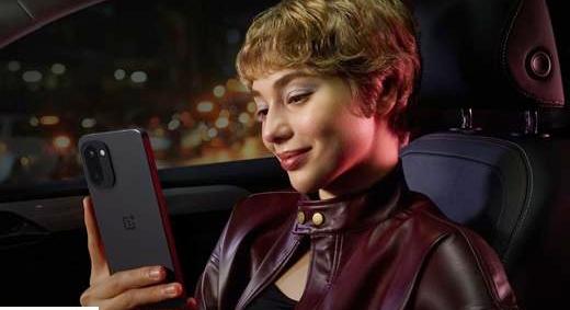 Januártól újabb márka vált fokozatot a hazai okostelefonpiacon