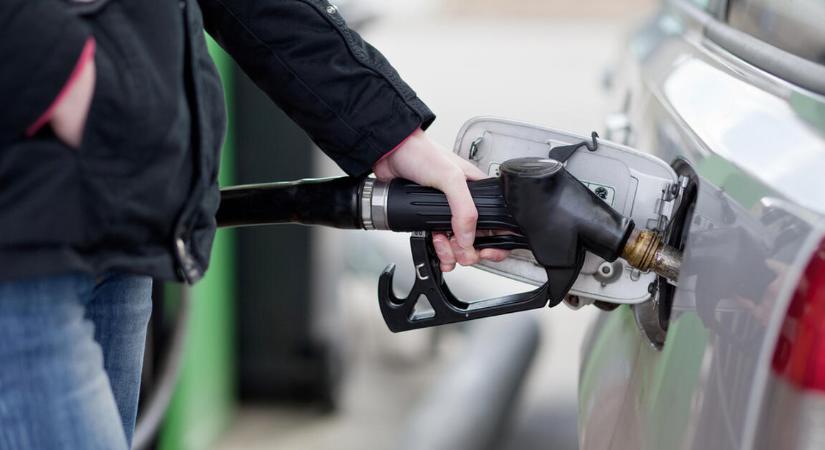 Ilyen árakon tankolhatjuk tele az autót az ünnepi roham előtt