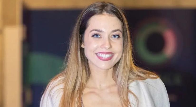 Falatnyi bikiniben pózolt, nagyot villantott Rubint Rella