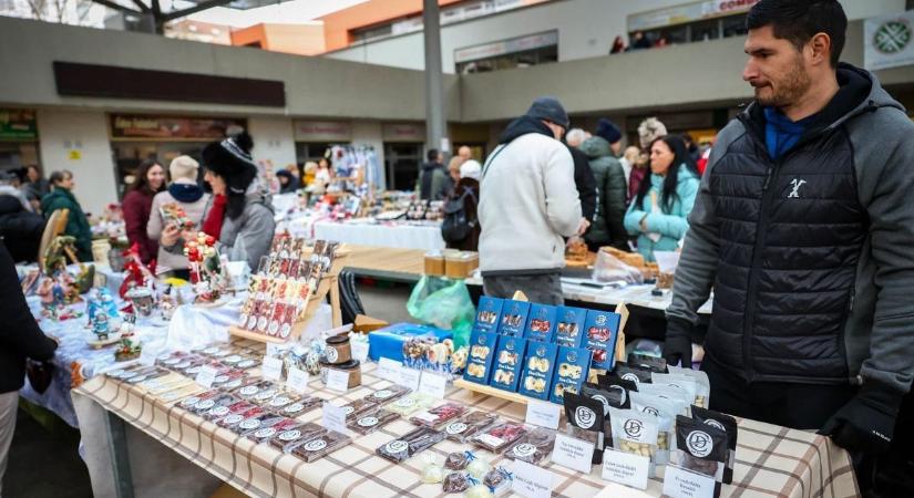 Élményeket és kézműves termékeket kínáltak a termelői piacon (videó)