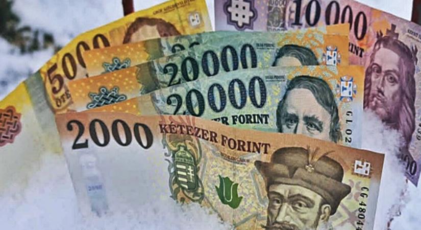 Nyugdíjemelés 2026: ezek az összegek járhatnak – sokakat érint, nézd meg, te melyik sávba tartozol