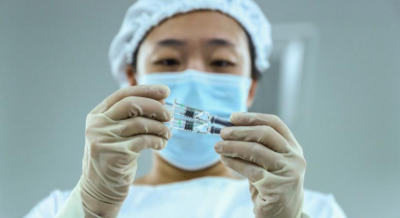 Már 15 millió emberen segített a kínai vakcina