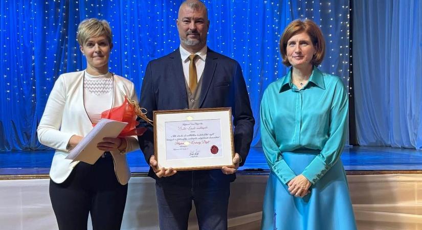 Díjazták a hajdúnánási mentőápoló munkáját