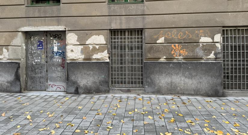 Milliárdok égnek el az üresen álló önkormányzati helyiségek fenntartásával