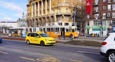 A szakértő szerint felhígult a taxisszakma, vannak, akik jogosítvány nélkül dolgoznak