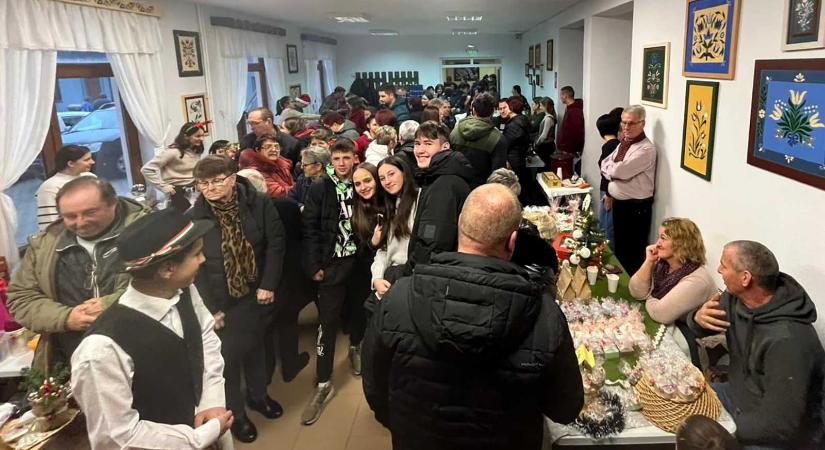 Karácsonyi vásár Kézdialmáson: ünnepváró közösségi élmény volt az iskolában